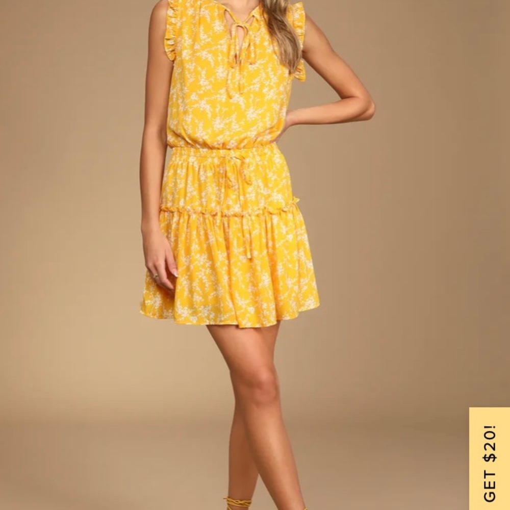 Lulu’s Dress Small Yellow and White